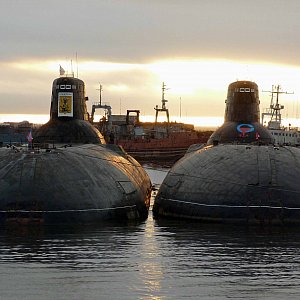 TK-17 Arkhangel'sk (vlevo) a TK-20 Severstal (vpravo)