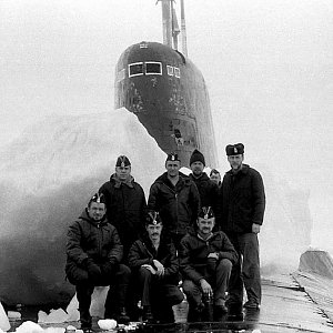 Led - Oceán pod arktickým ledem je ideálním místem pro skrytí ponorky.